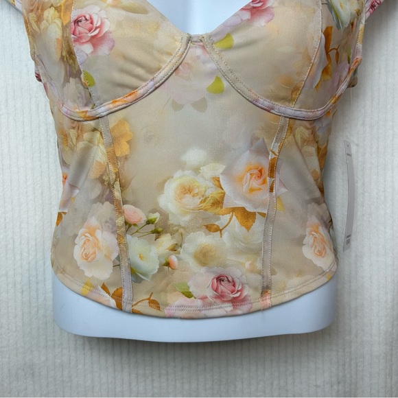 NWT Madden Girl Juniors Top With A Floral Pattern Size L - Picture 3 of 9